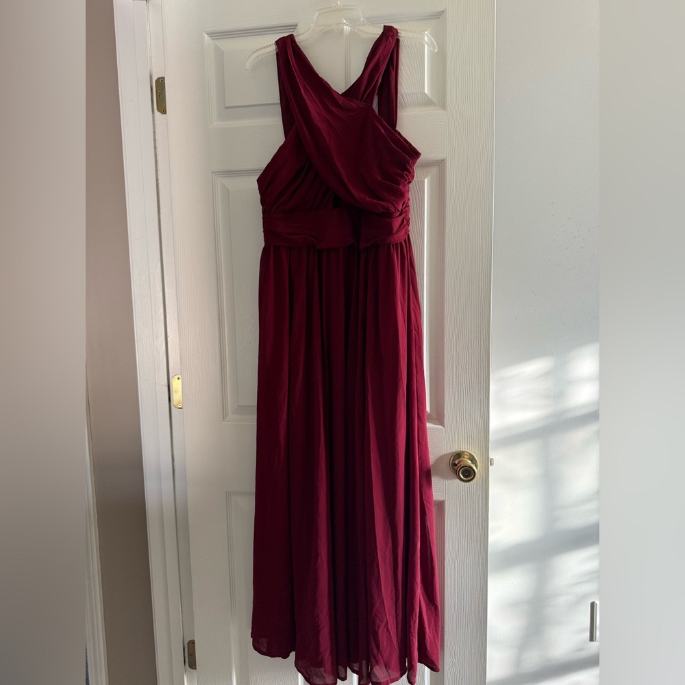Elegant Burgundy Evening Dress